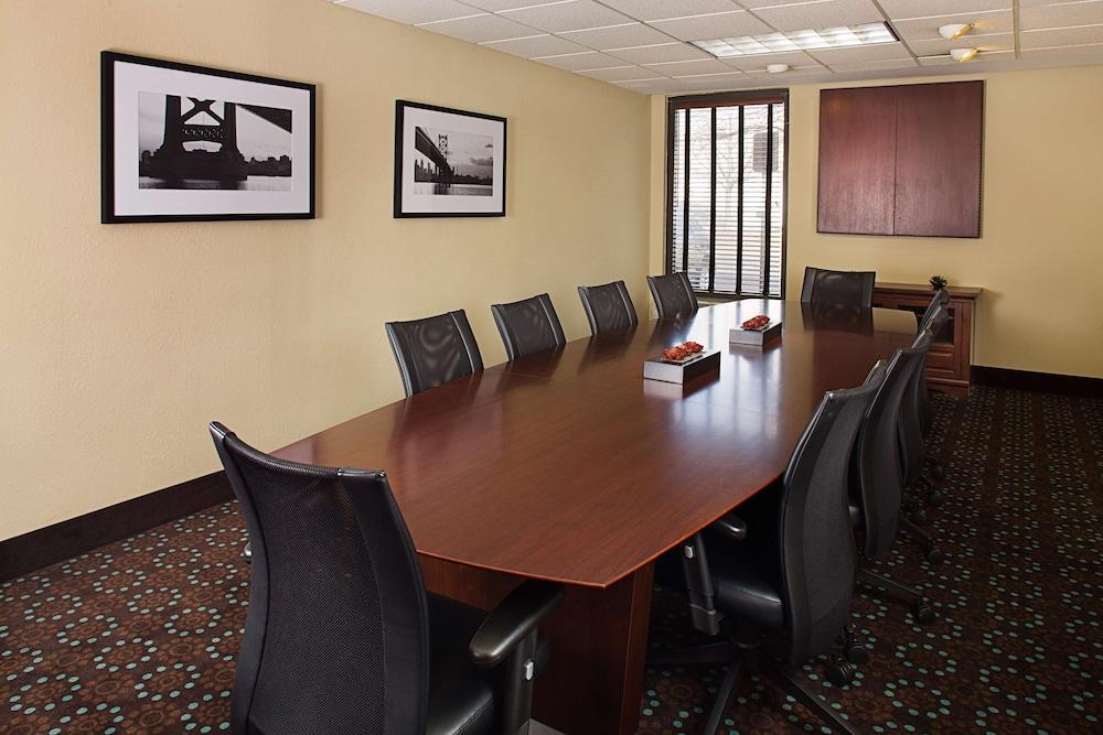 Hampton Inn Philadelphia/ווילו גרוב מראה חיצוני תמונה